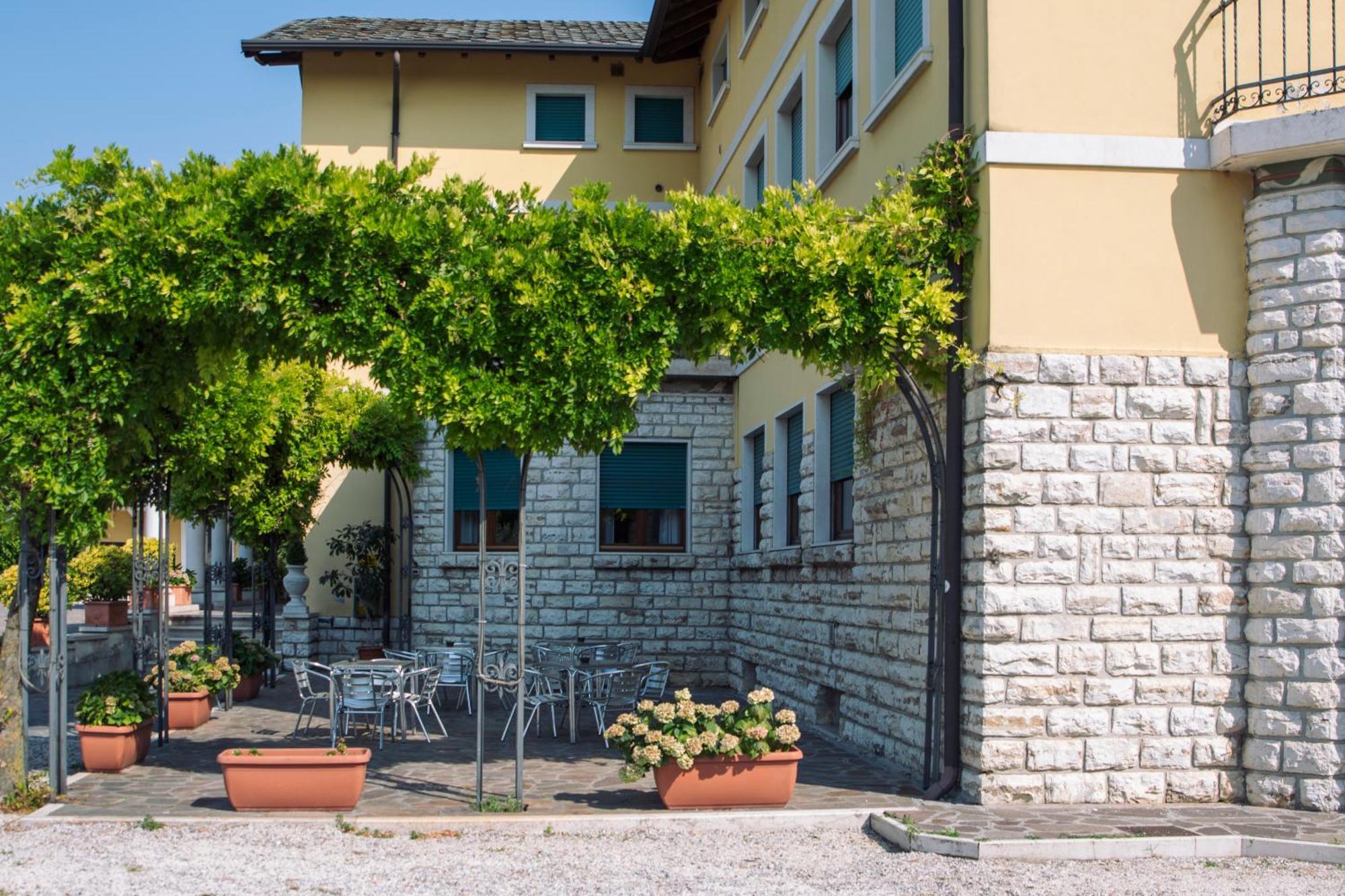 La Pina Hotel Rezzato Exterior photo